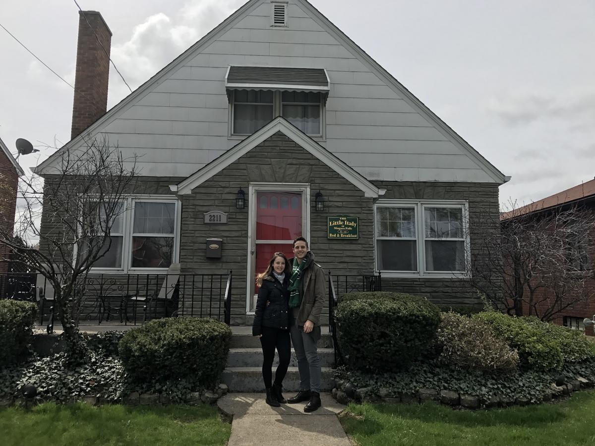 The Little Italy Of Niagara Falls Bed & Breakfast Exterior foto